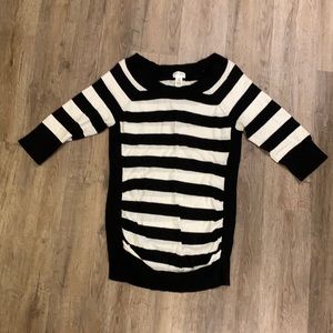 Motherhood Maternity Black and white striped sweater, 3/4 sleeve length Size M